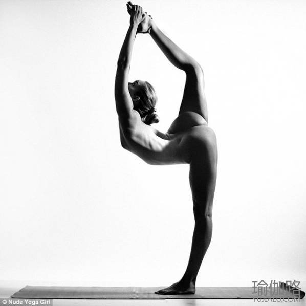 Nude Yoga Girl10